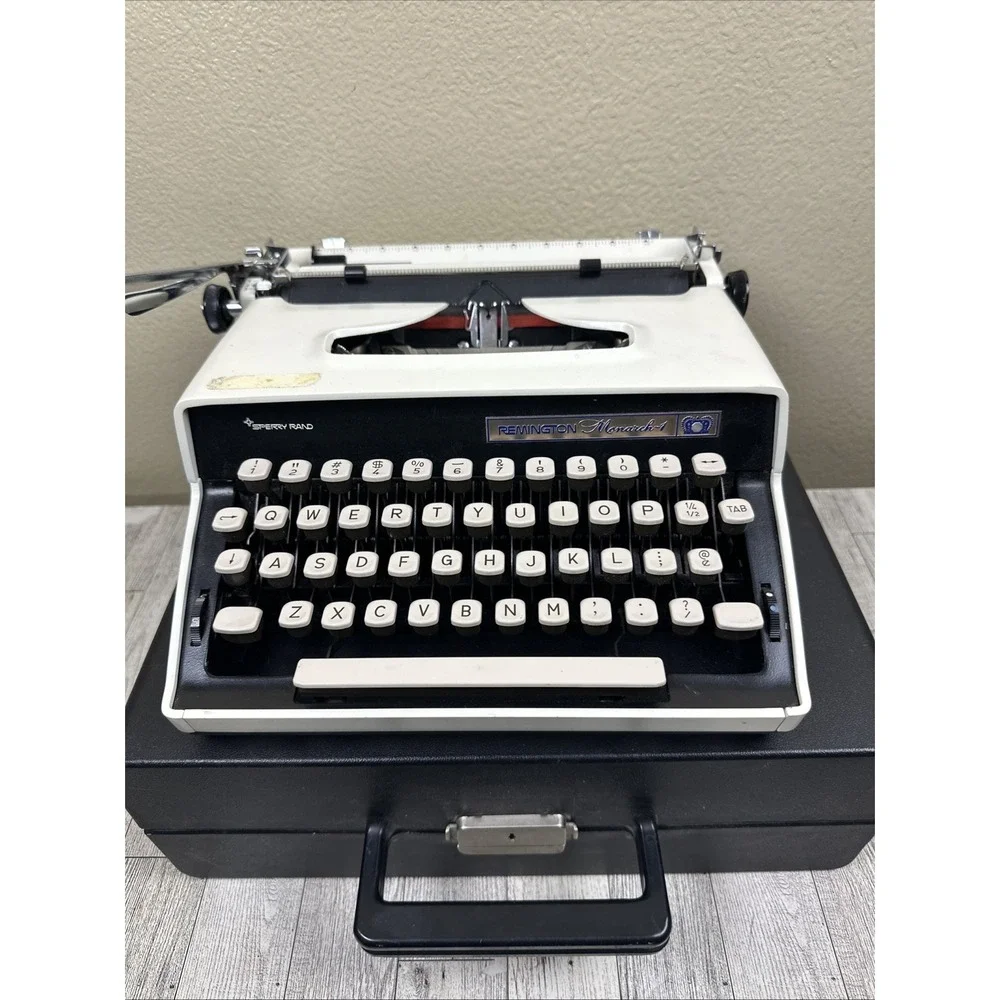 Remington Monarch 1 Typewriter‎ Sperry Rand Portable Wht W Case Mid Century Rare